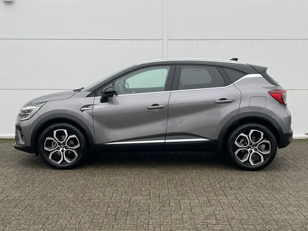 1.6 PHEV AT First Edition / Apple Carplay/Android Auto / Lichtmetalen velgen 18"/ Voorstoelen verwarmd /