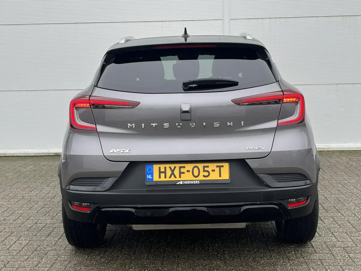 1.6 PHEV AT First Edition / Apple Carplay/Android Auto / Lichtmetalen velgen 18"/ Voorstoelen verwarmd /