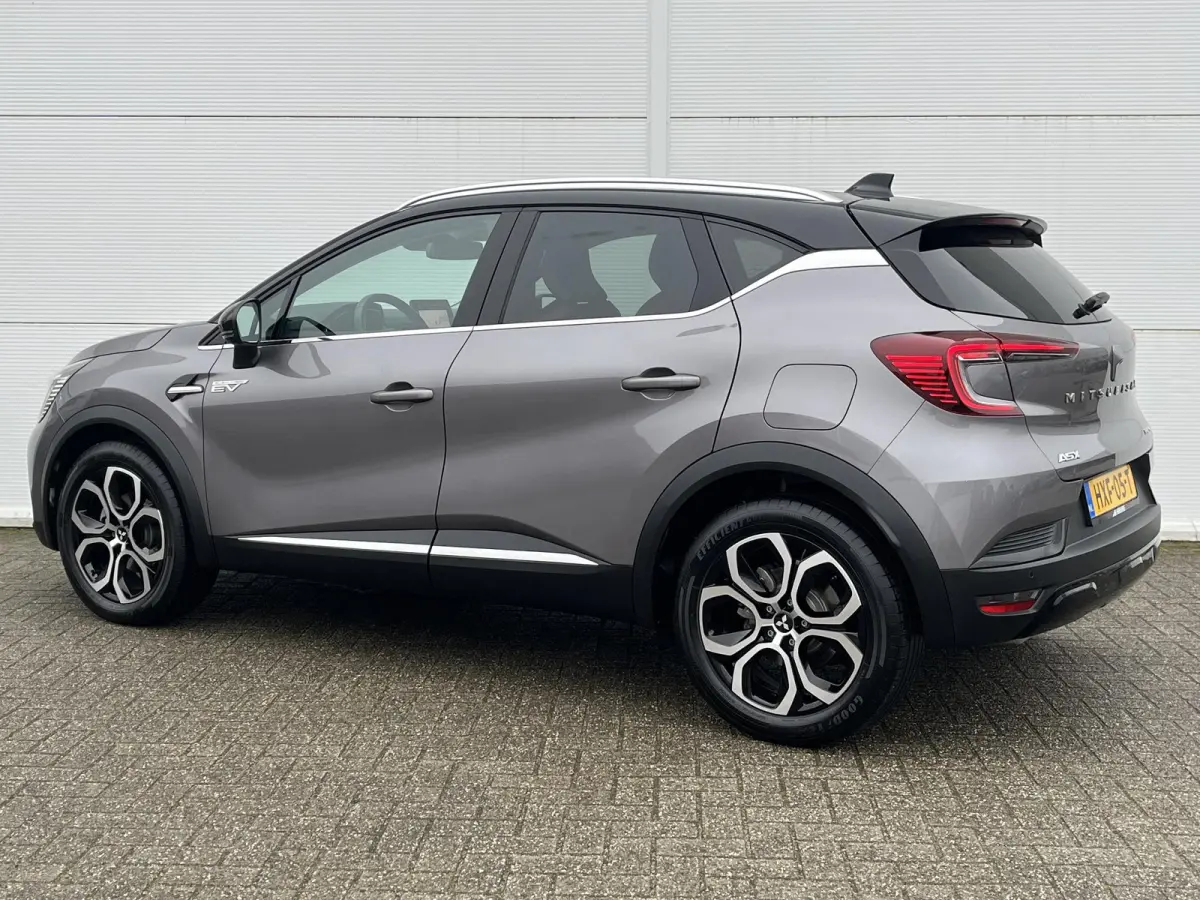 1.6 PHEV AT First Edition / Apple Carplay/Android Auto / Lichtmetalen velgen 18"/ Voorstoelen verwarmd /