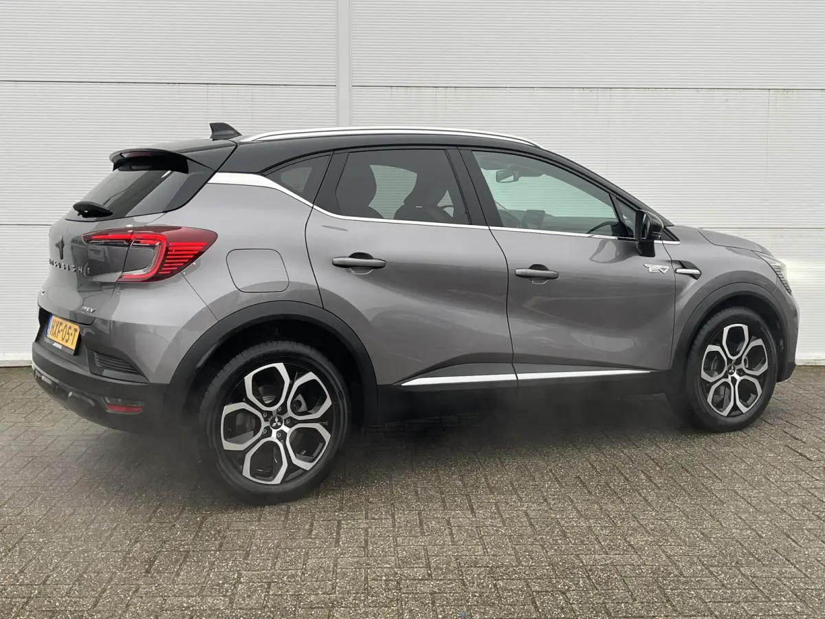 1.6 PHEV AT First Edition / Apple Carplay/Android Auto / Lichtmetalen velgen 18"/ Voorstoelen verwarmd /
