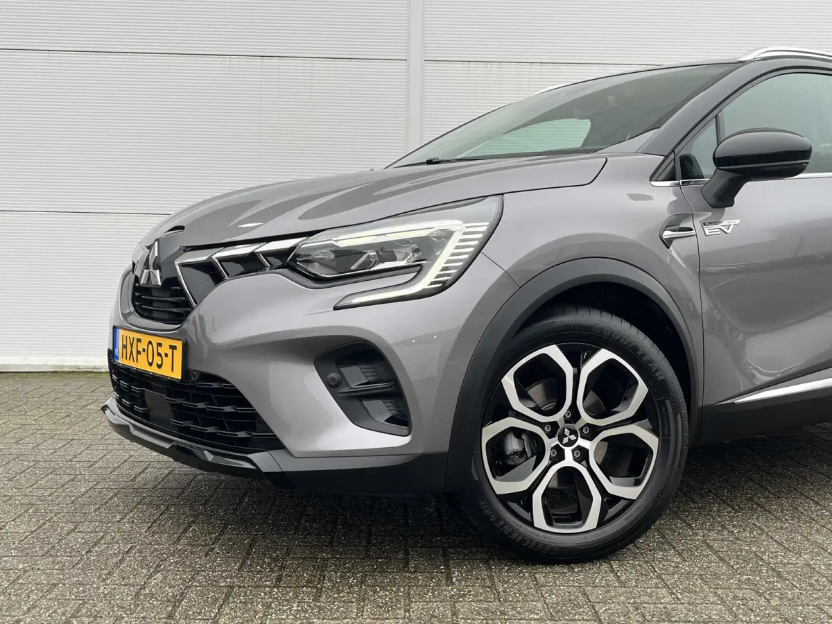 1.6 PHEV AT First Edition / Apple Carplay/Android Auto / Lichtmetalen velgen 18"/ Voorstoelen verwarmd /