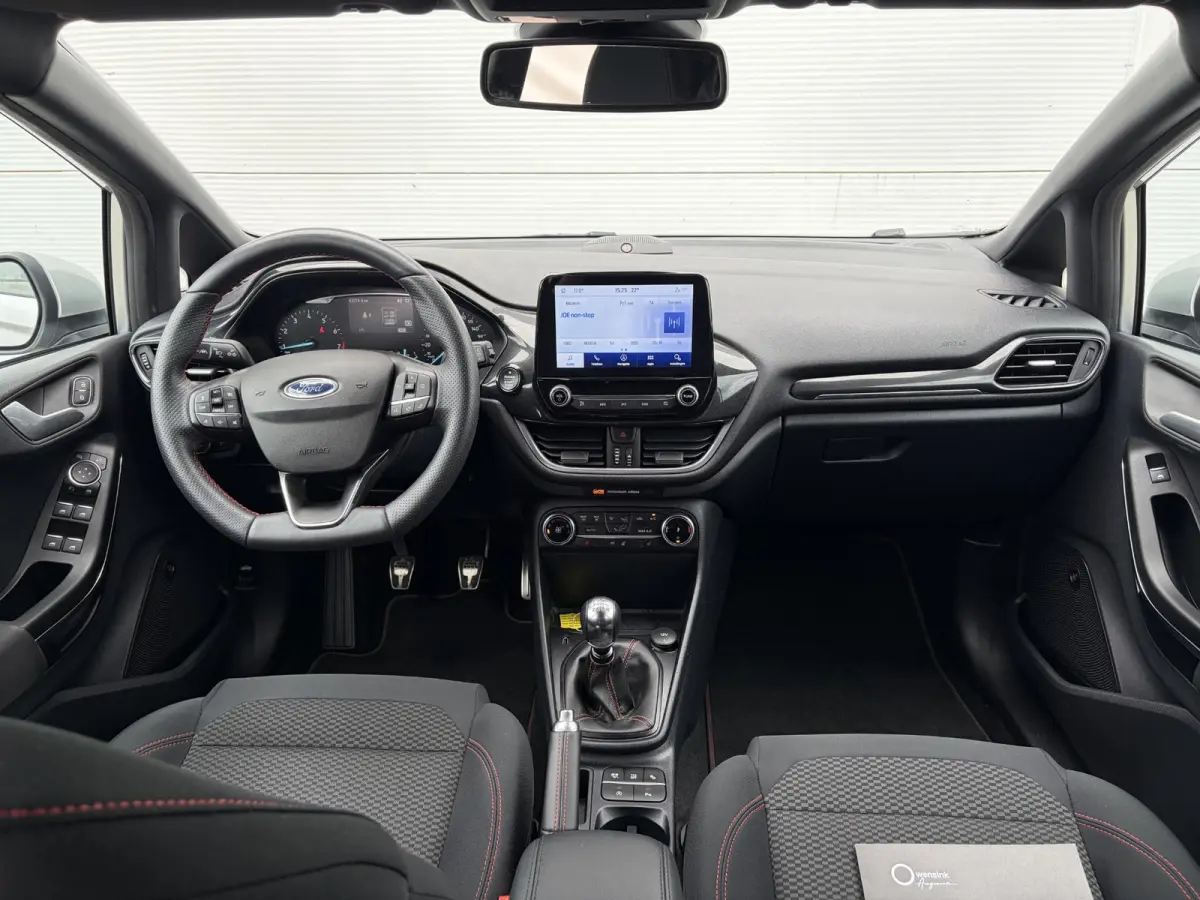 1.0 EcoBoost ST-Line X / Trekhaak (  1000 kg ) / Apple Carplay/Android Auto / Stoel en stuur verwarming /