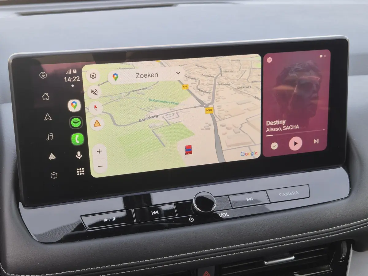1.5 e-Power Tekna / Fabrieksgarantie tot 05-2028 / Dealer onderhouden / All Season banden / Stuur-, Stoel en Achterbank verwarming / Head Up Display / Elektrische achterklep / Rondomzicht ca