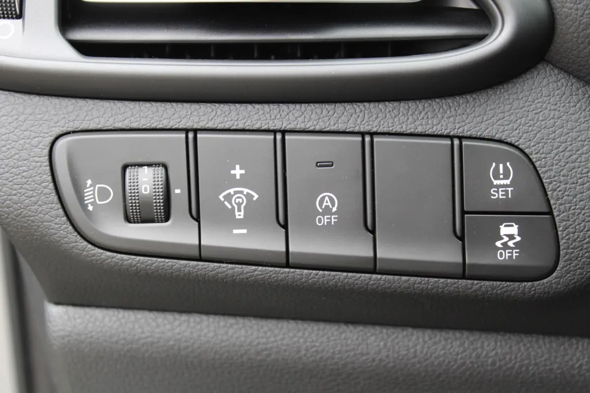 1.0 T-GDi MHEV Comfort Smart / Navigatie + Apple Carplay/Android Auto / Climate Control / Achteruitrijcamera / Climate Control / Keyless Entry & Start /