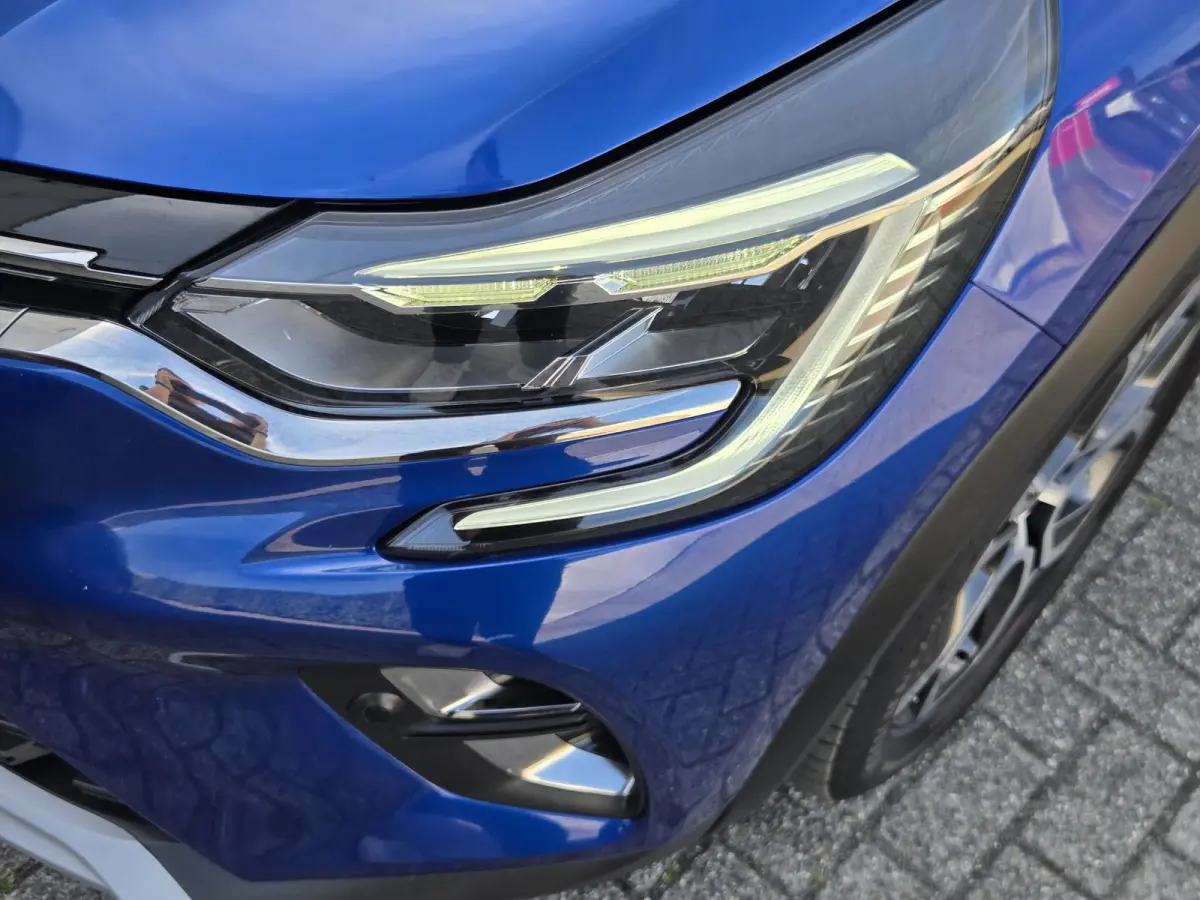 1.3 TCe 140 Intens / Achteruitrijcamera / Apple Carplay Android Auto / Cruise control / Keyless Entry & Start / Draadloze telefoon lader / Navigatie / Parkeersensoren voor en achter / Climat
