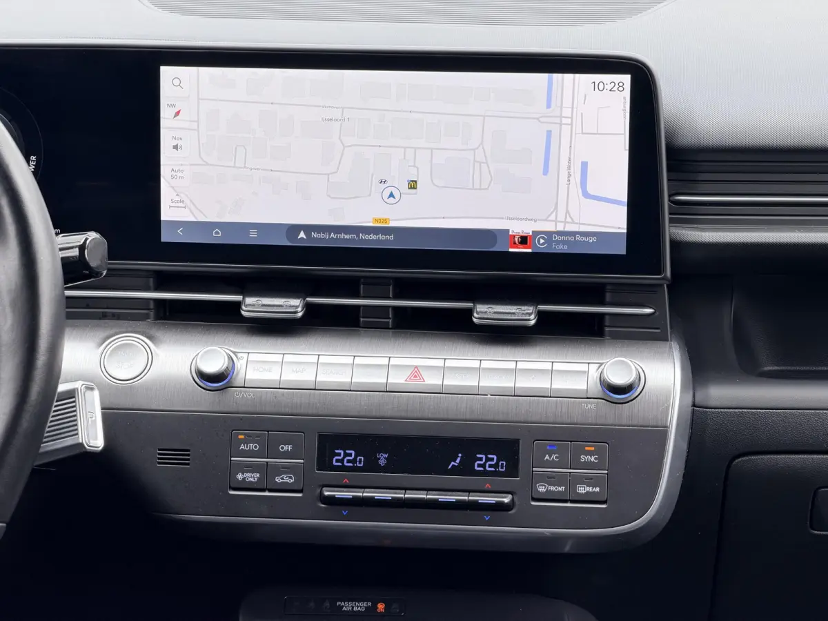 1.6 GDI HEV Comfort Smart / Fabrieksgarantie tot 2-2030 / Stoel- & Stuurverwarming / Navigatie / Achteruitrijcamera / Adaptive Cruise Control / Climate Control / LED Verlichting /