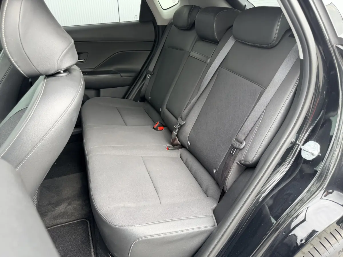 1.6 GDI HEV Comfort Smart / Fabrieksgarantie tot 2-2030 / Stoel- & Stuurverwarming / Navigatie / Achteruitrijcamera / Adaptive Cruise Control / Climate Control / LED Verlichting /