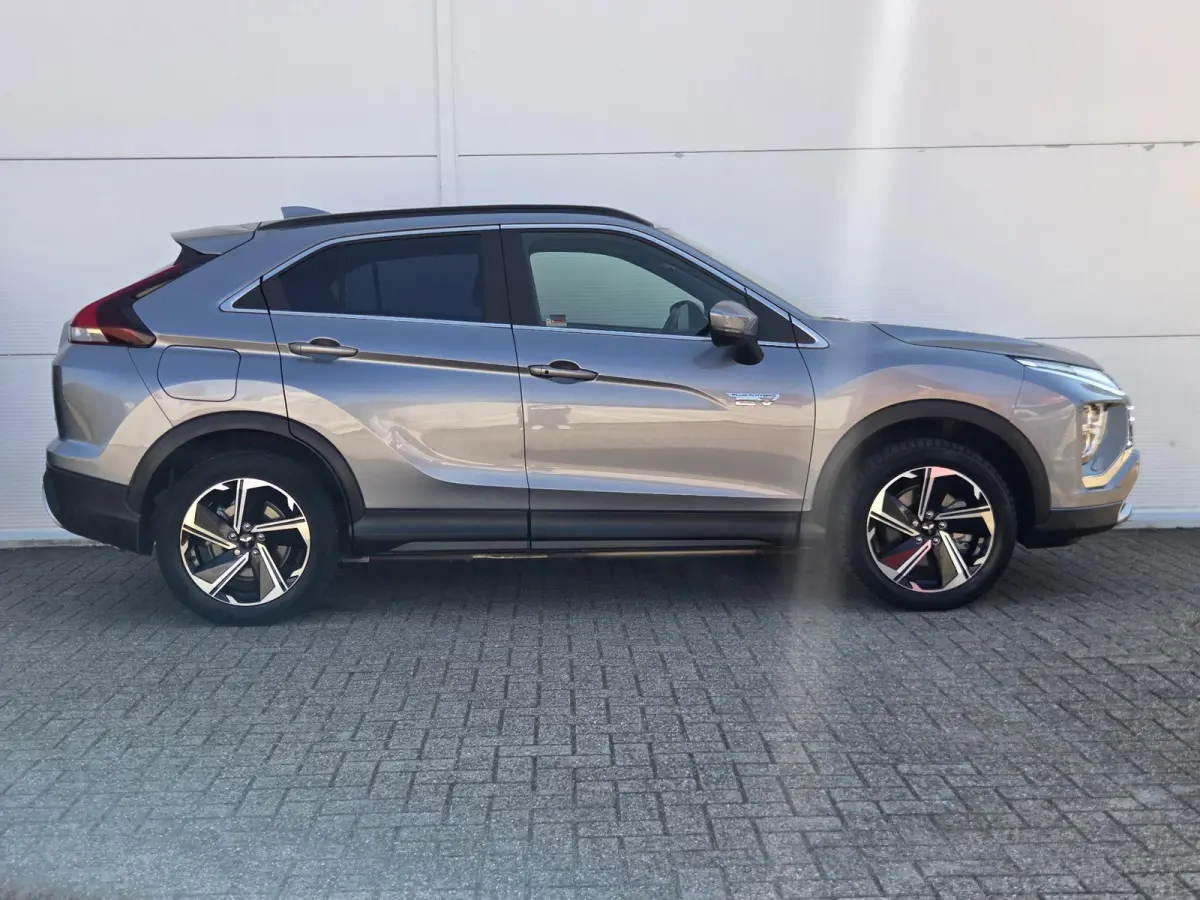 2.4 PHEV Instyle / Camera / Navi / Trekhaak 1500 kg / Dealer Onderhouden / Fabrieks garantie tot 05-07-2030 /
