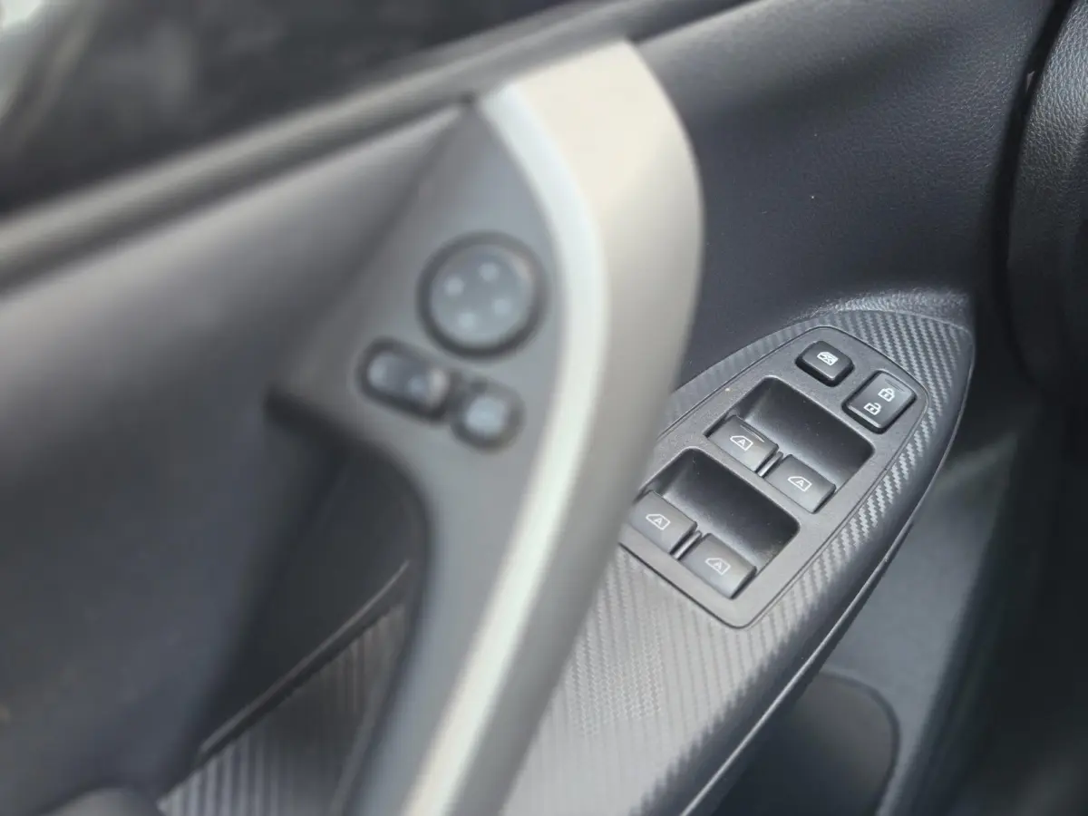 2.4 PHEV Instyle / Camera / Navi / Trekhaak 1500 kg / Dealer Onderhouden / Fabrieks garantie tot 05-07-2030 /