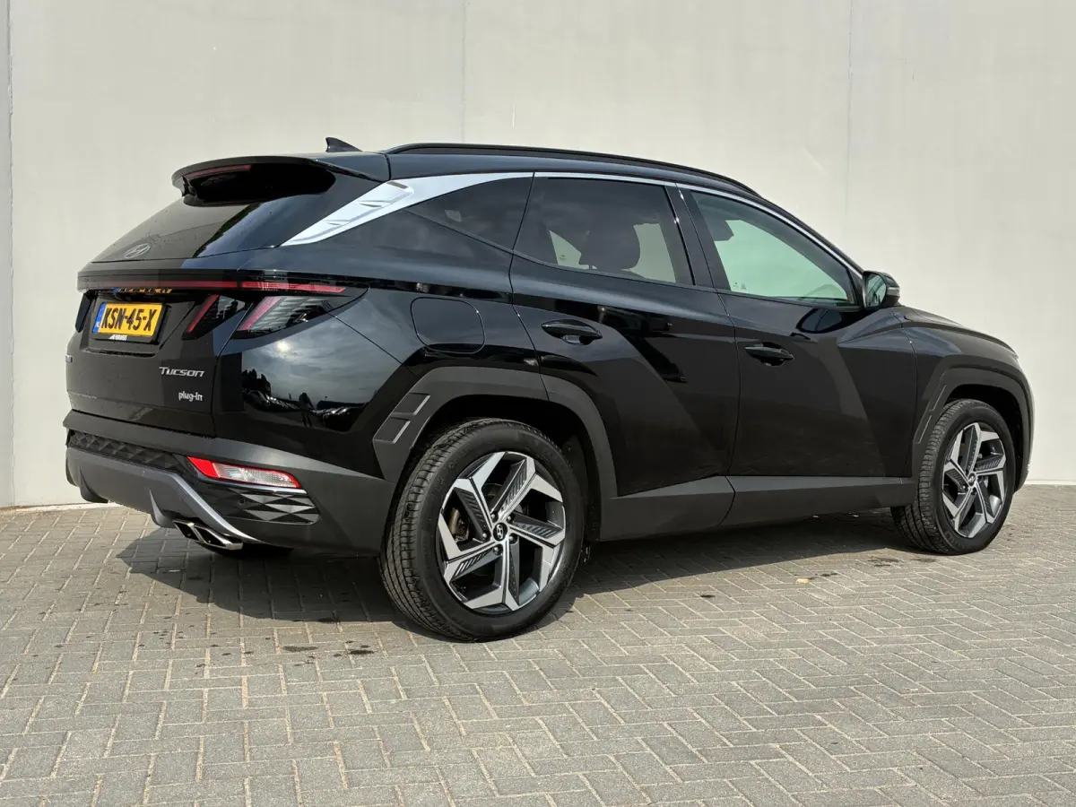 1.6 T-GDI PHEV Comfort Smart 4WD / Fabrieksgarantie tot 05-2027 / Dealer onderhouden / Navigatie / Camera / Apple Carplay/Android Auto / Stuur- en stoelverwarming / 19" LM wielen /