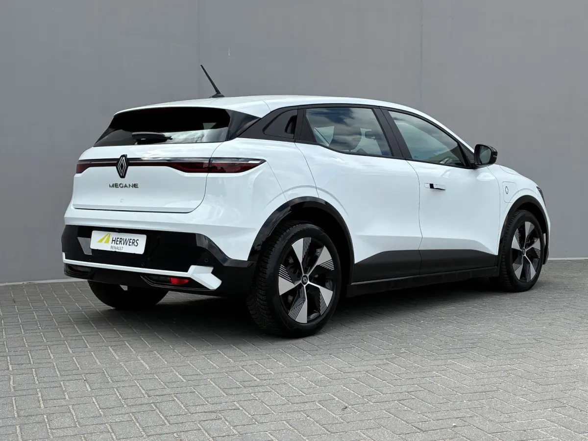 EV40 Boost Charge Equilibre / SOH 94% / All Season Banden / Navigatie via Apple Carplay & Android Auto / Cruise Control / Achteruitrijcamera /