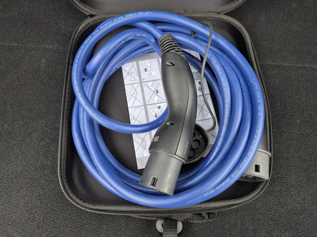 Connect+ 77.4 kWh / SOH 100% / Dealer onderhouden / Fabrieksgarantie tot 12-2028 / CCS snelladen / All season banden / Elektrische achterklep / Rondomzicht camera / Warmtepomp / Climate cont