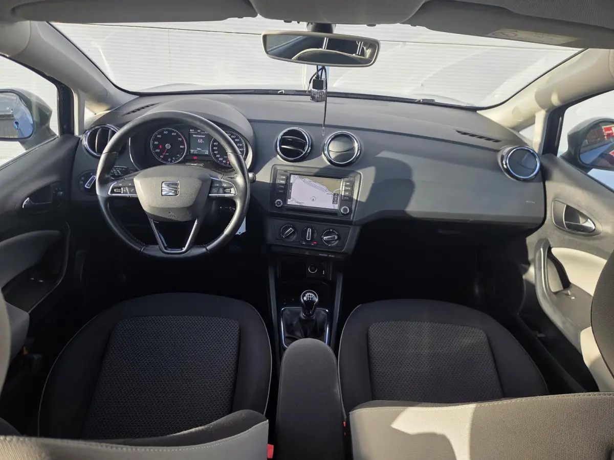 1.0 EcoTSI Style Connect / Eerste Eigenaar / Lage km-stand / Navi / Cruise / LM Velgen 16 /