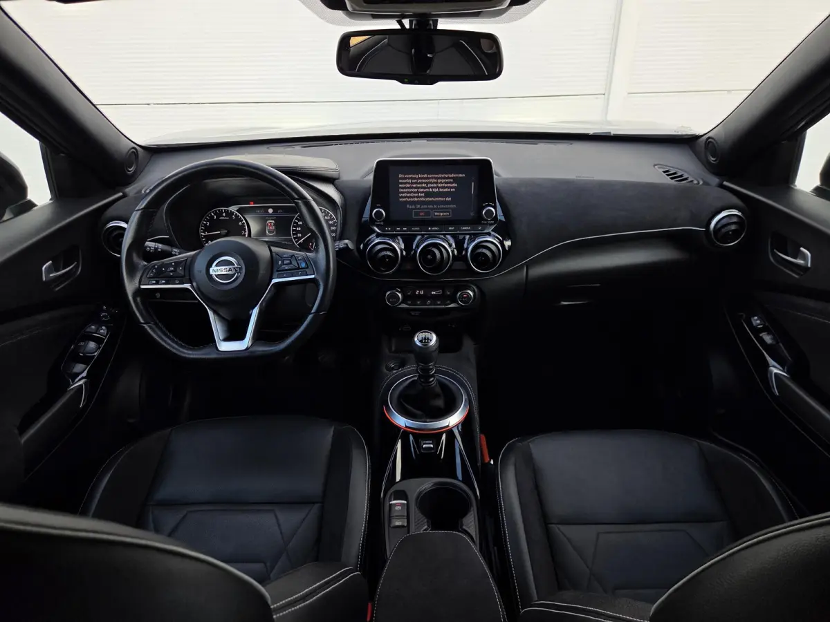 1.0 DIG-T N-Design / Navigatie / Leder/Alcantara Bekleding / Trekhaak / Bose Personal Audio / Cruise Control / Camera / Climate Control / Stoelverwarming /