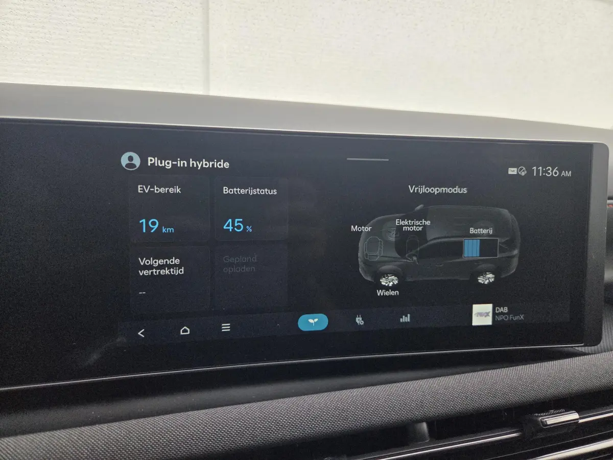 1.6 T-GDI PHEV N Line Sky ** Nieuw uit voorraad leverbaar ** / Stoel & Stuur Verwarming / Krell Audio / Achteruitrij Camera / Navigatie / Keyless /