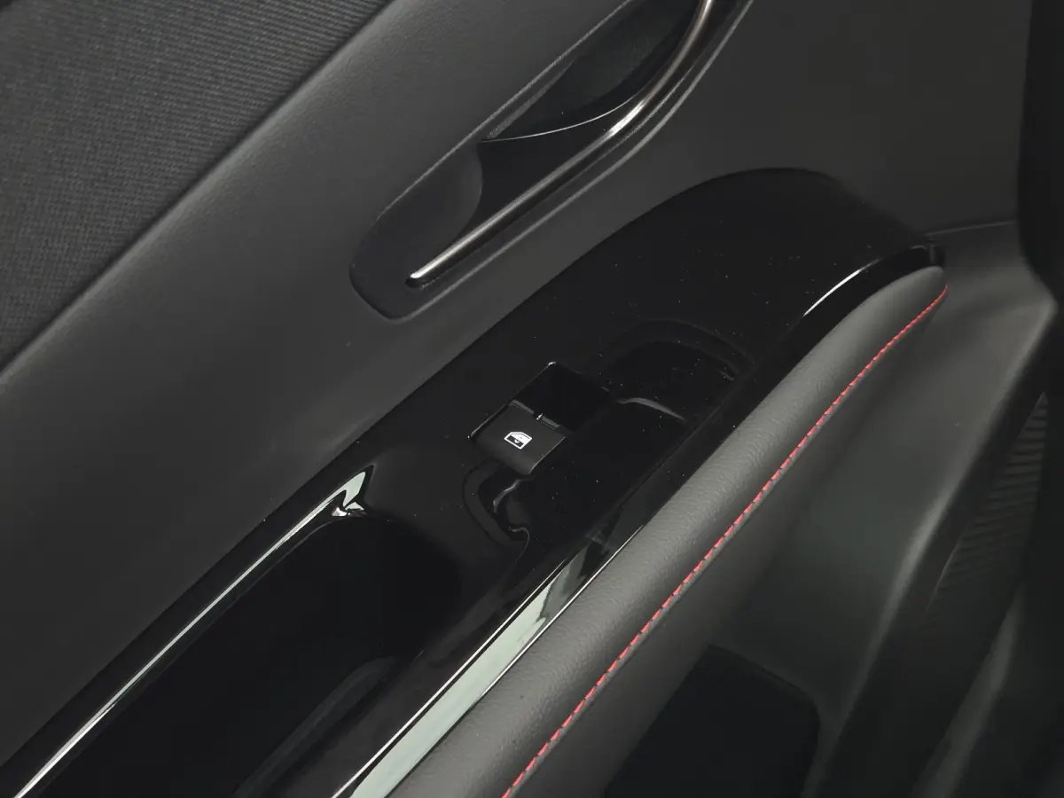 1.6 T-GDI PHEV N Line Sky ** Nieuw uit voorraad leverbaar ** / Stoel & Stuur Verwarming / Krell Audio / Achteruitrij Camera / Navigatie / Keyless /