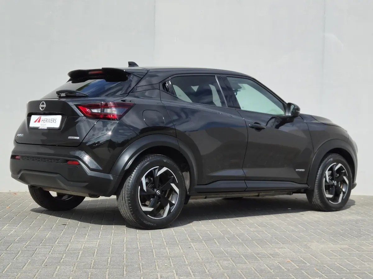 1.6 Hybrid N-Connecta / Fabrieksgarantie tot 03-2027 / Dealer onderhouden / Cruise control / Navigatie via Apple Carplay Android Auto / Achteruitrijcamera / Parkeersensoren voor en achter / 