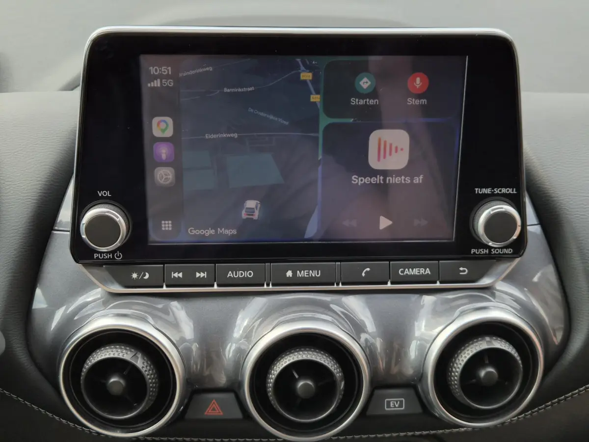 1.6 Hybrid N-Connecta / Fabrieksgarantie tot 03-2027 / Dealer onderhouden / Cruise control / Navigatie via Apple Carplay Android Auto / Achteruitrijcamera / Parkeersensoren voor en achter / 