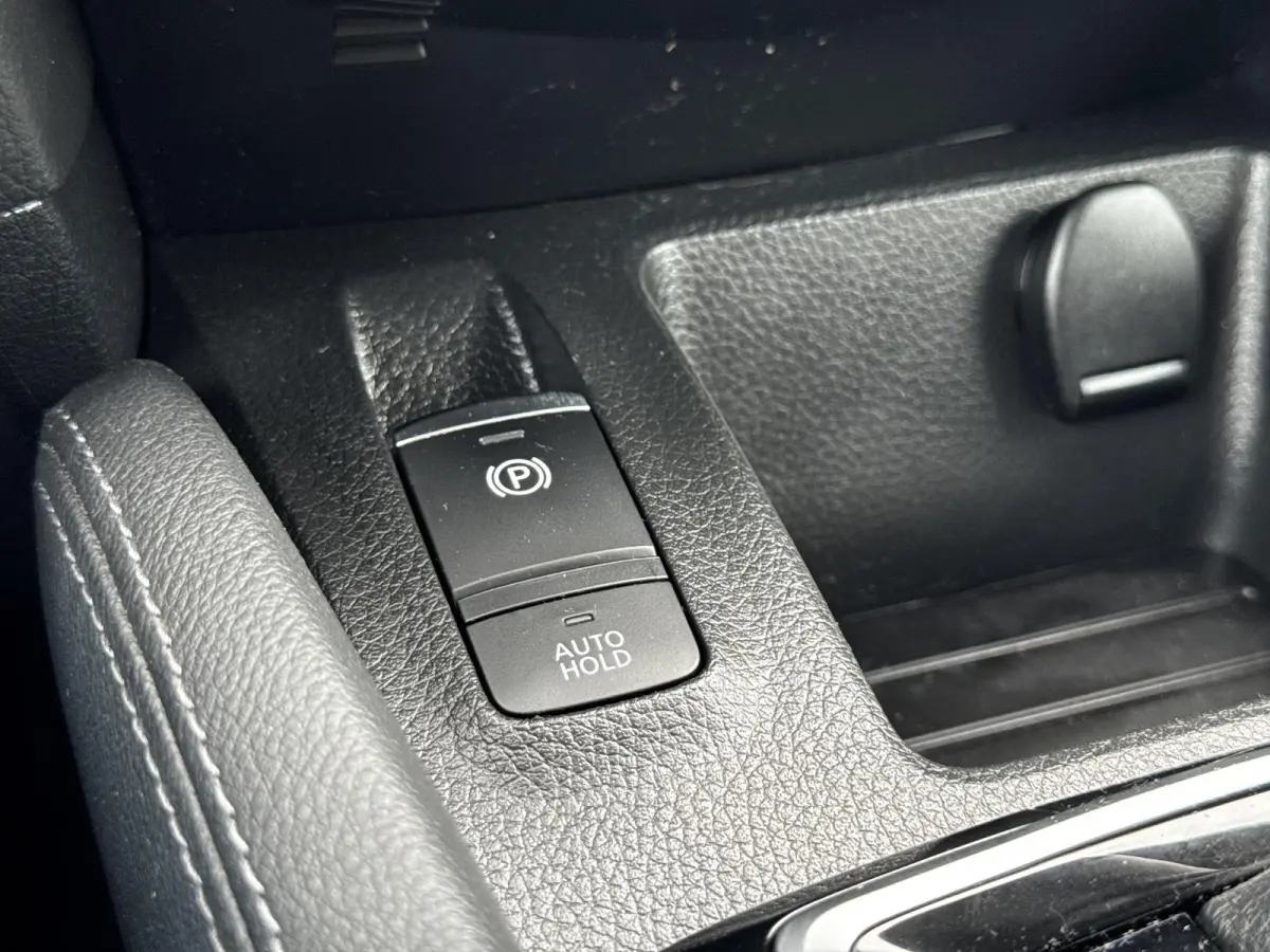 1.3 DIG-T N-Connecta / 360 camera  / Trekhaak (  1500 kg ) / Airco (automatisch) / Apple Carplay/Android Auto /