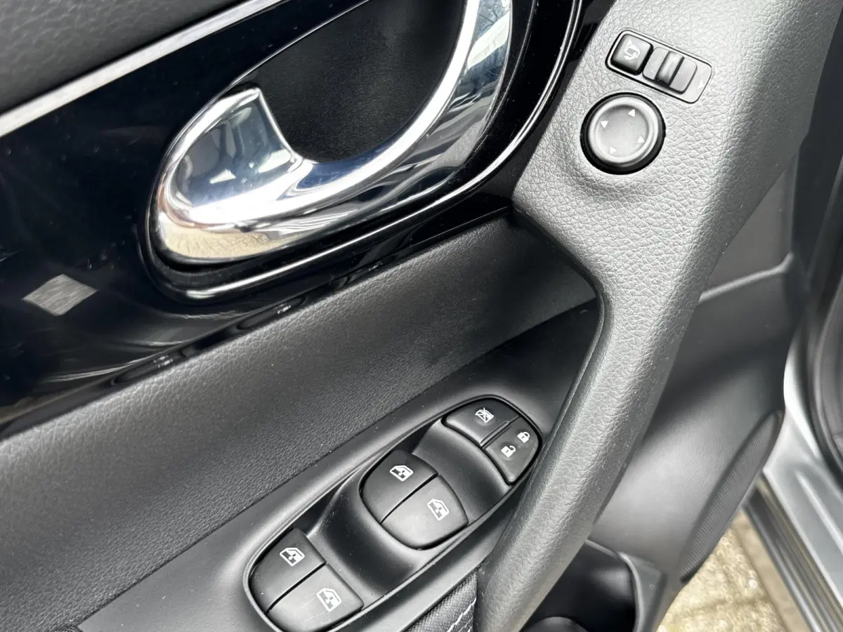 1.3 DIG-T N-Connecta / 360 camera  / Trekhaak (  1500 kg ) / Airco (automatisch) / Apple Carplay/Android Auto /