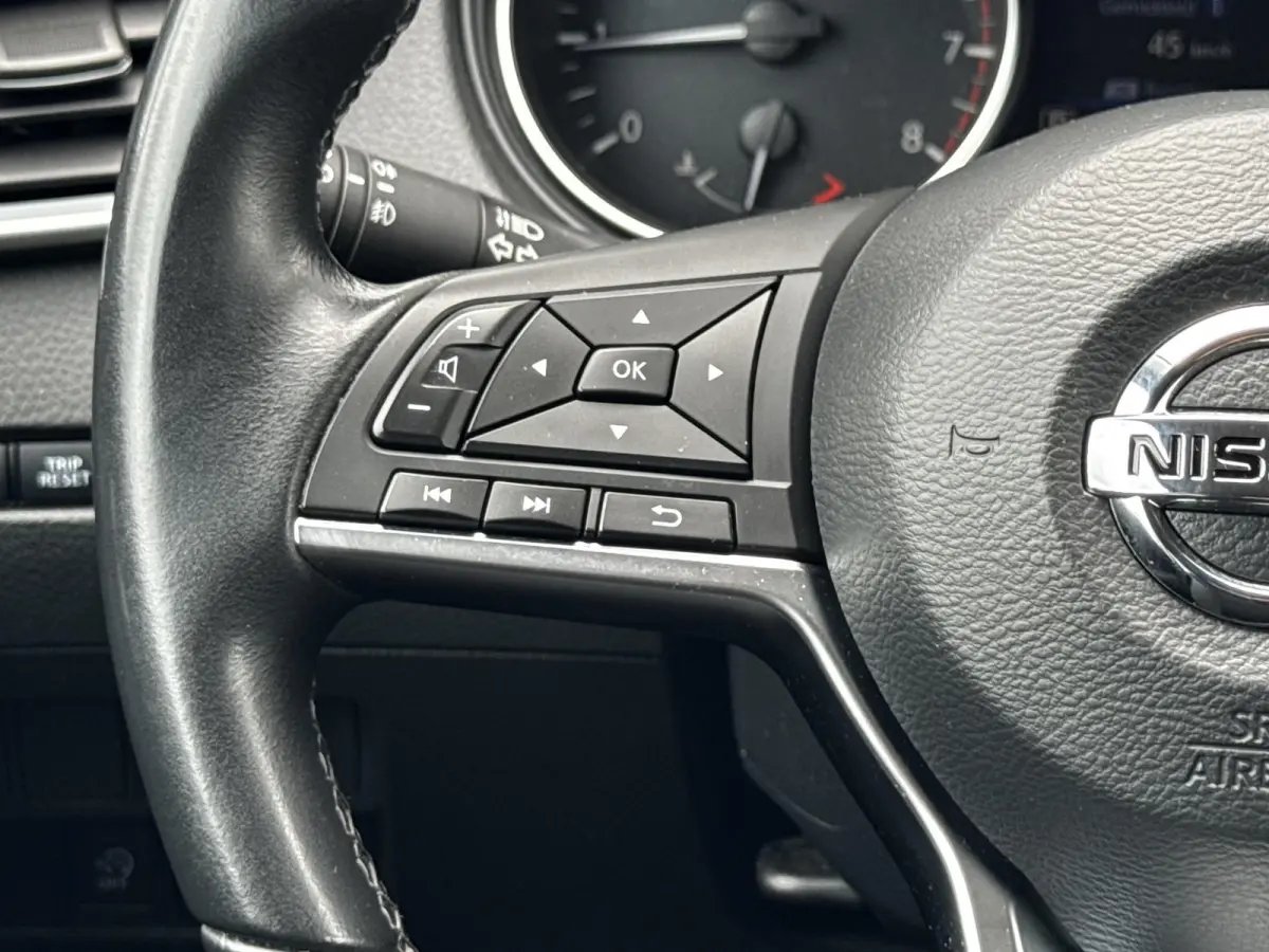1.3 DIG-T N-Connecta / 360 camera  / Trekhaak (  1500 kg ) / Airco (automatisch) / Apple Carplay/Android Auto /