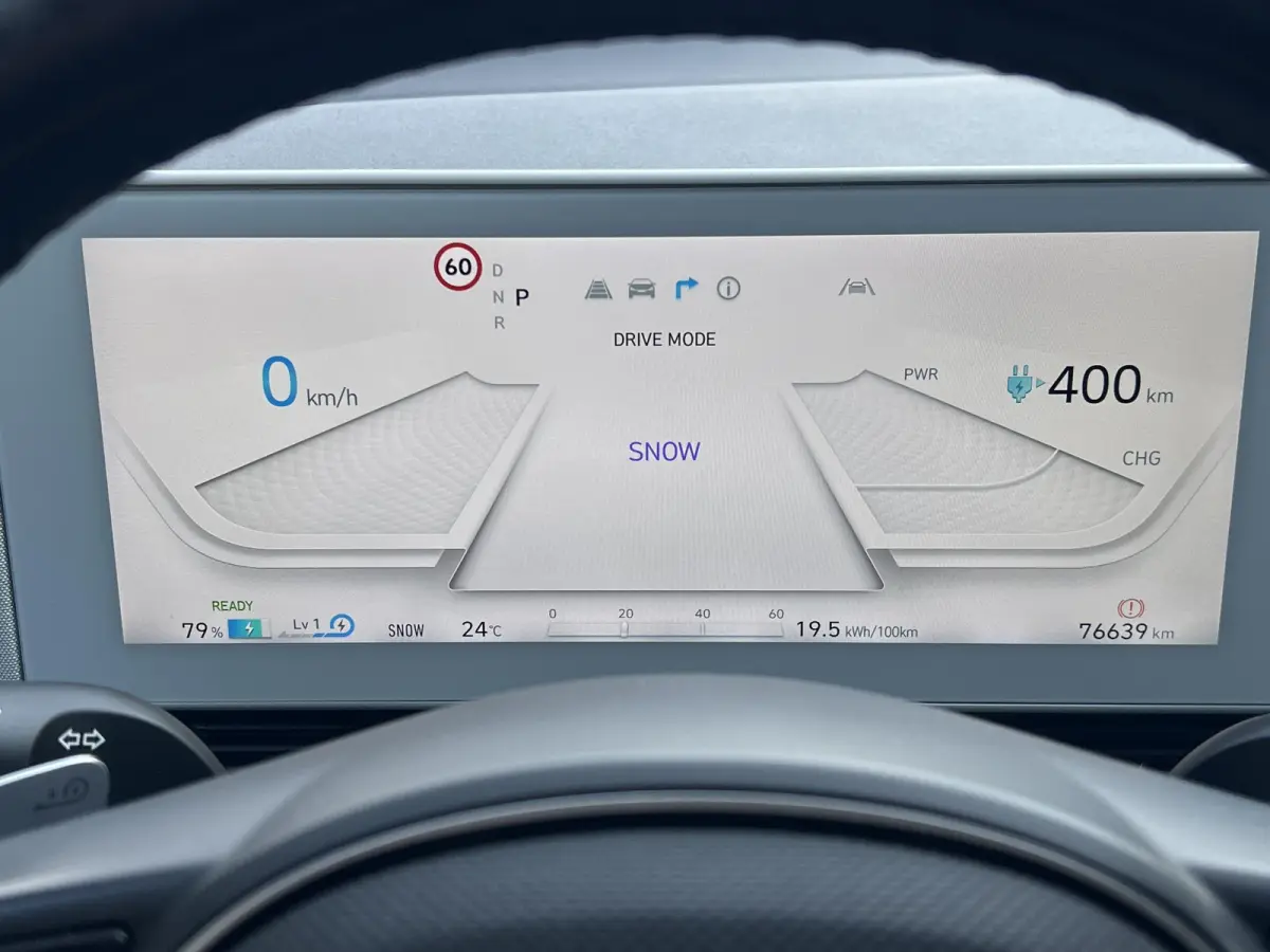 Style 73kWh / Dealer onderhouden / Accu SoH 100 % / Fabrieksgarantie tot 05-2027 / WLTP 481 km stad 686 km / CCS snel laden / warmtepomp / 1.600 kg trekgewicht / Stuur- en stoelverwarming / 