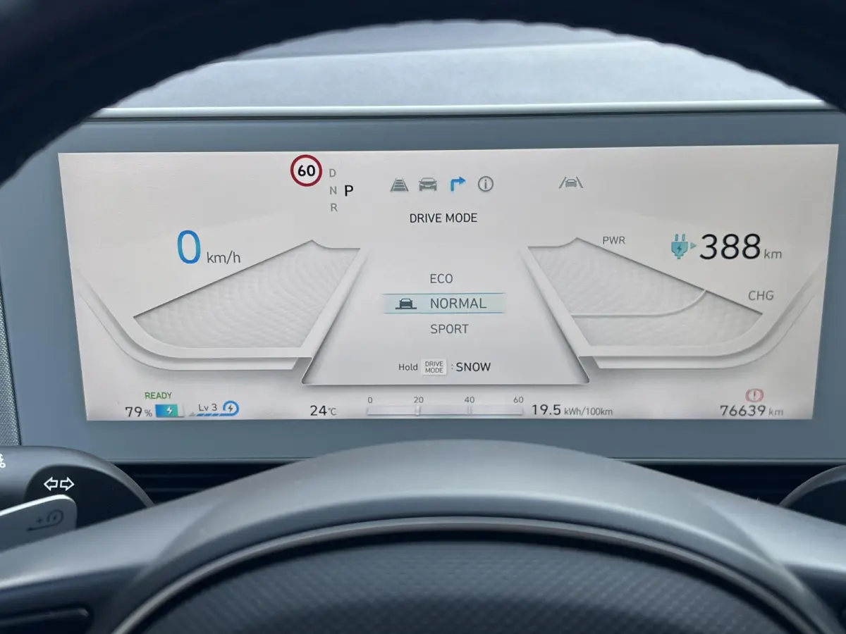 Style 73kWh / Dealer onderhouden / Accu SoH 100 % / Fabrieksgarantie tot 05-2027 / WLTP 481 km stad 686 km / CCS snel laden / warmtepomp / 1.600 kg trekgewicht / Stuur- en stoelverwarming / 