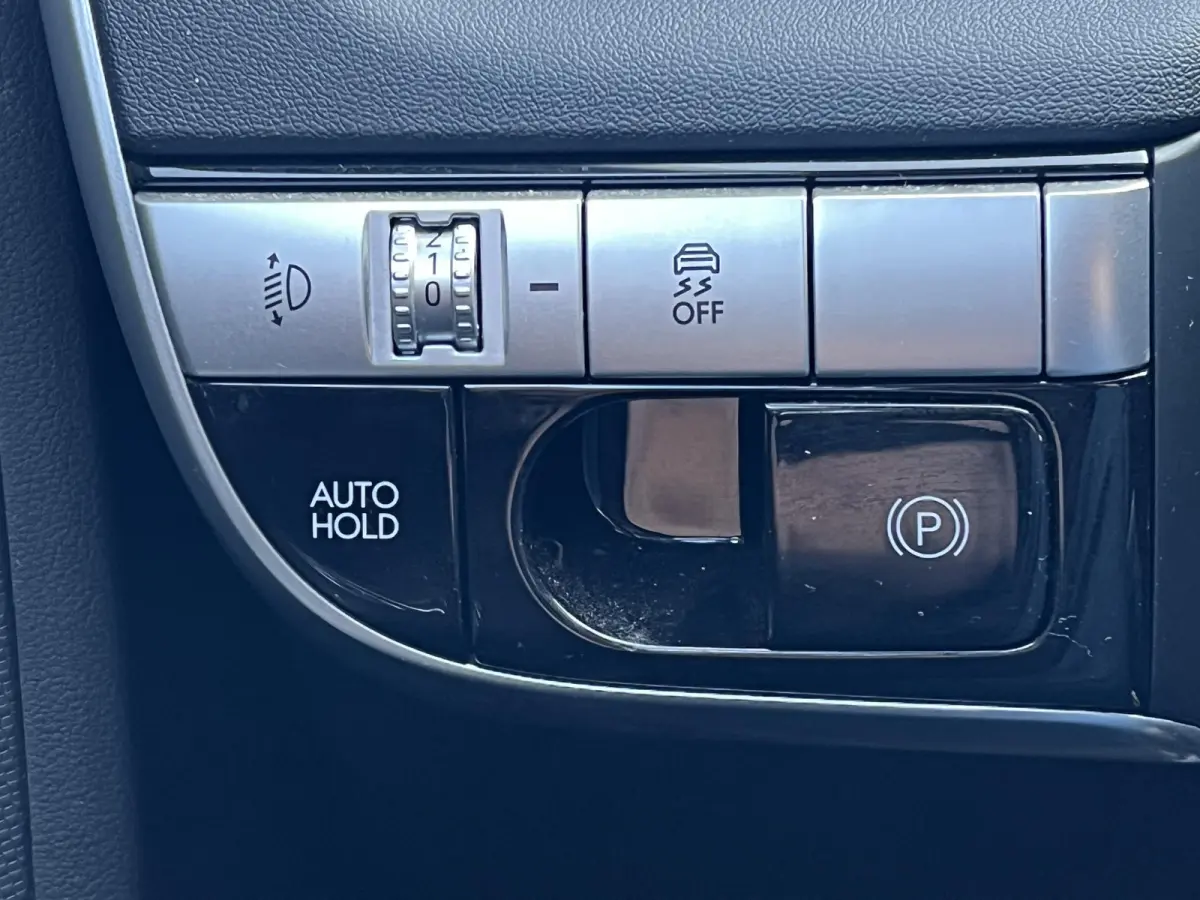 Style 73kWh / Dealer onderhouden / Accu SoH 100 % / Fabrieksgarantie tot 05-2027 / WLTP 481 km stad 686 km / CCS snel laden / warmtepomp / 1.600 kg trekgewicht / Stuur- en stoelverwarming / 