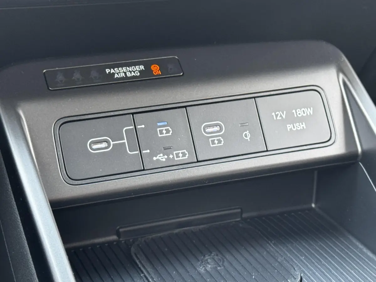 1.6 GDI HEV Comfort Plus ** Nieuw uit voorraad leverbaar **