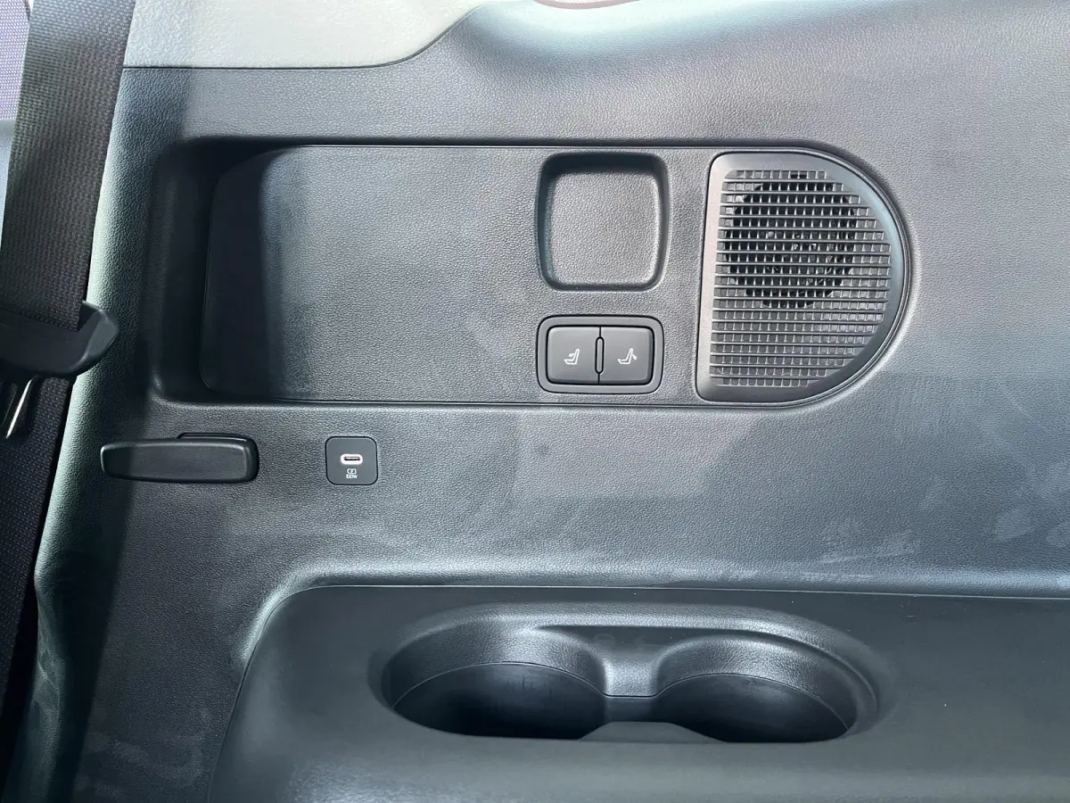 Lounge AWD 7p. 110.3 kWh | Nieuw uit voorraad leverbaar