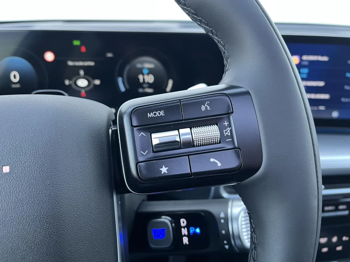 Lounge AWD 7p. 110.3 kWh | Nieuw uit voorraad leverbaar