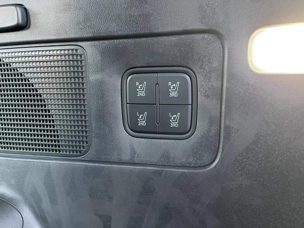 Lounge AWD 7p. 110.3 kWh | Nieuw uit voorraad leverbaar