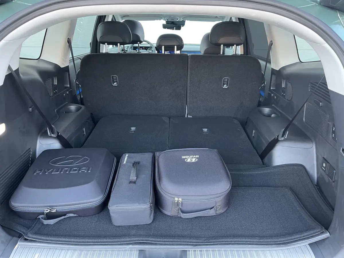 Lounge AWD 7p. 110.3 kWh | Nieuw uit voorraad leverbaar