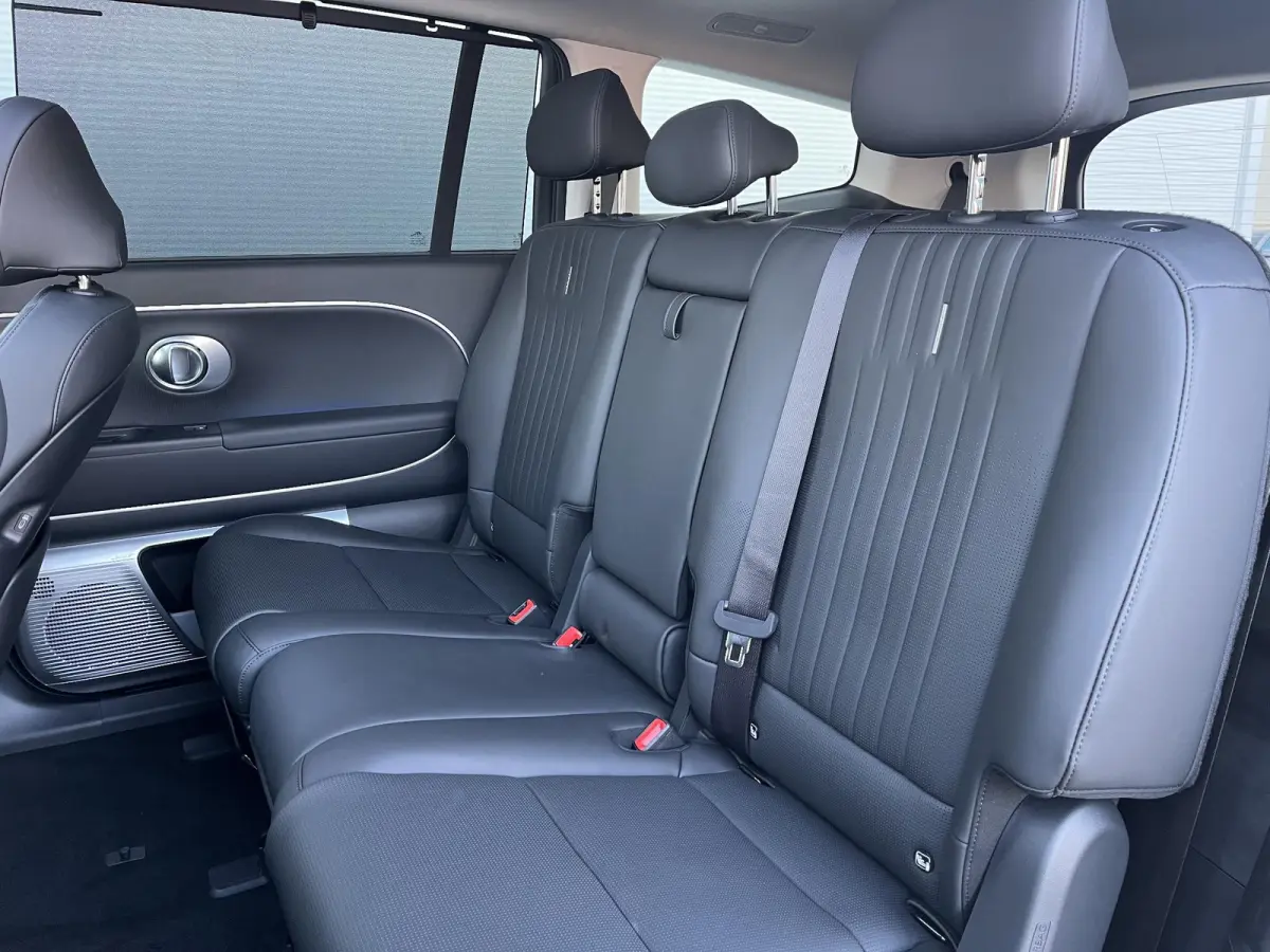 Lounge AWD 7p. 110.3 kWh | Nieuw uit voorraad leverbaar