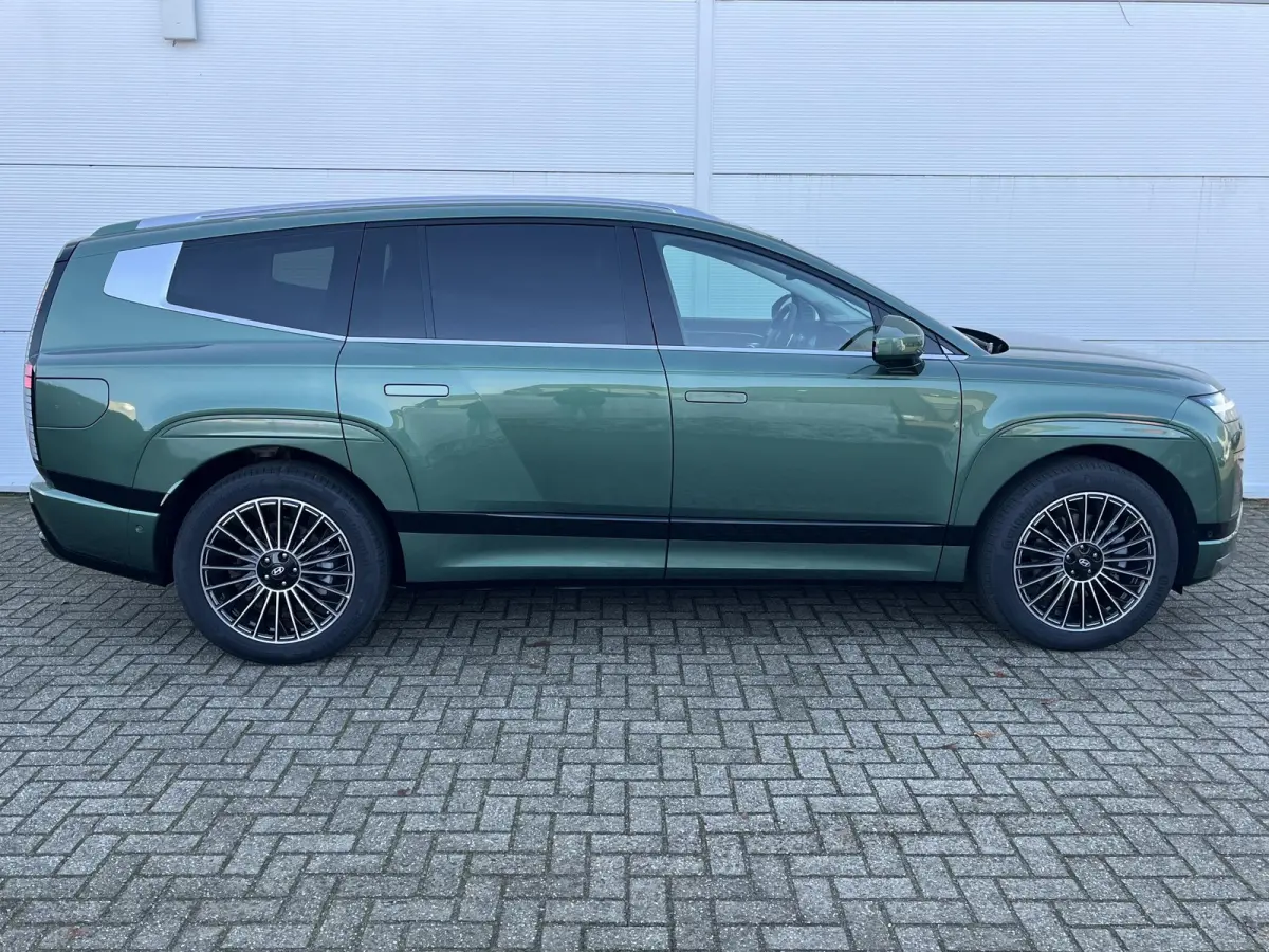 Lounge AWD 7p. 110.3 kWh | Nieuw uit voorraad leverbaar