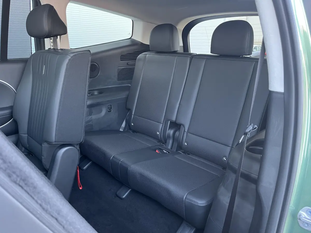 Lounge AWD 7p. 110.3 kWh | Nieuw uit voorraad leverbaar
