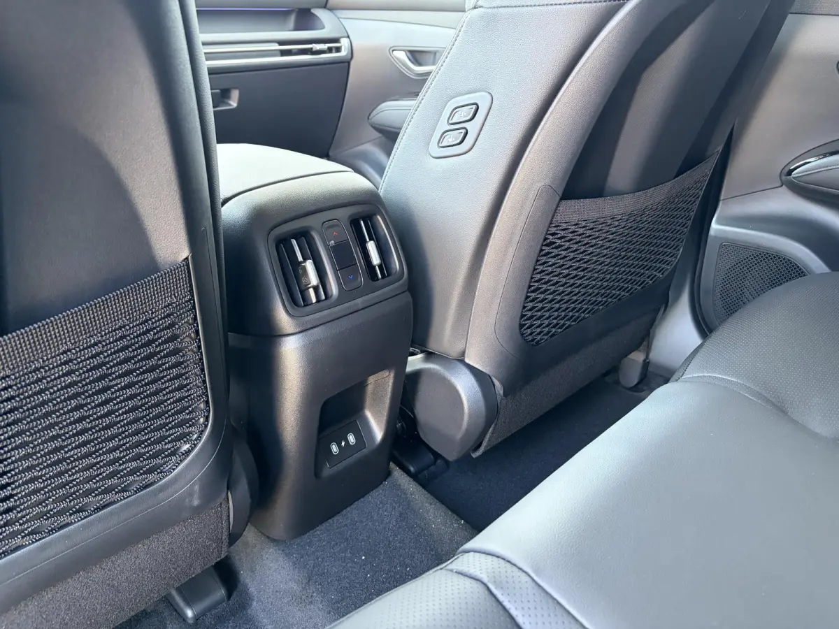 1.6 T-GDI PHEV Premium ** Nieuw uit voorraad leverbaar **