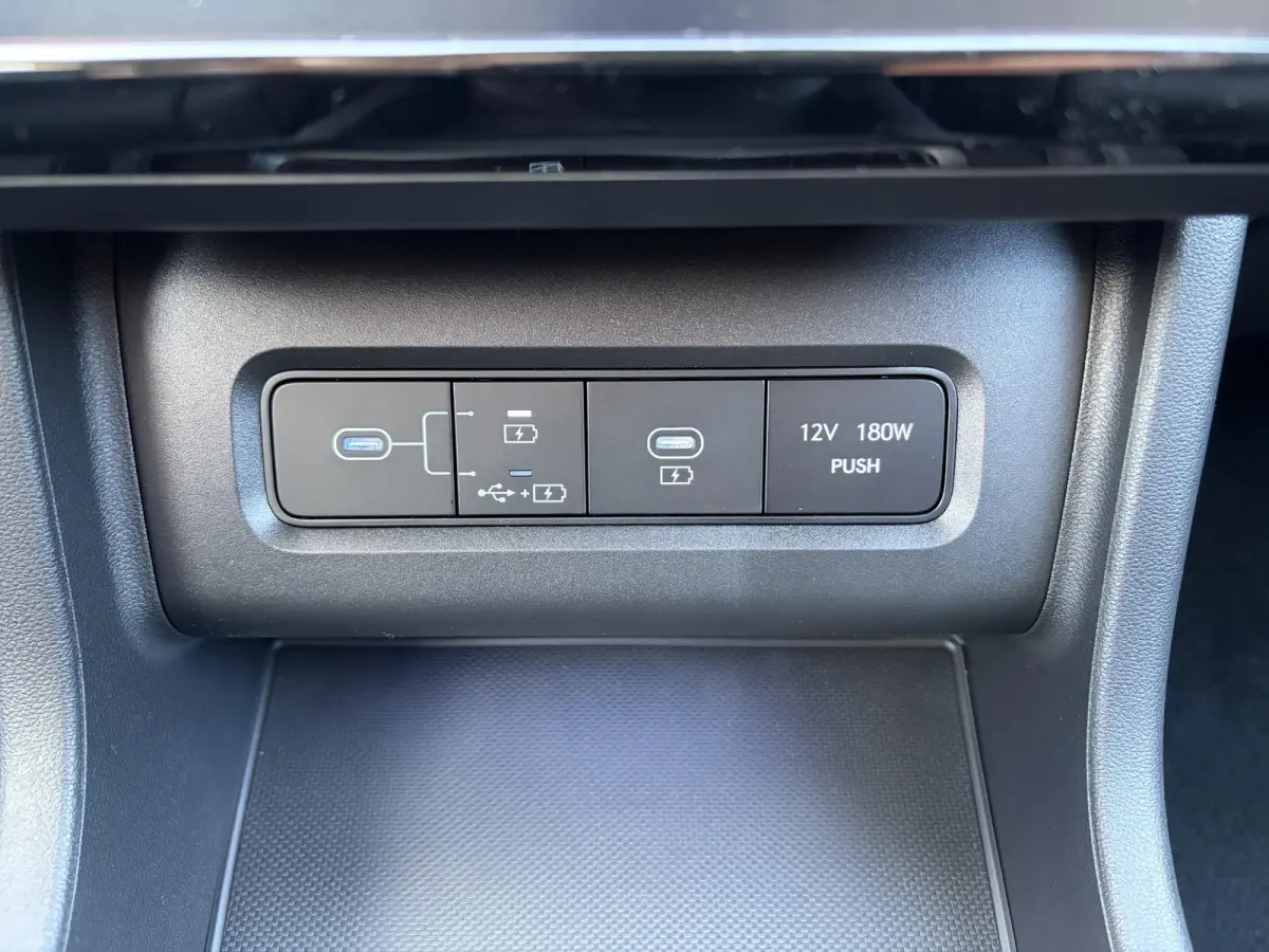 1.6 T-GDI PHEV Premium ** Nieuw uit voorraad leverbaar **