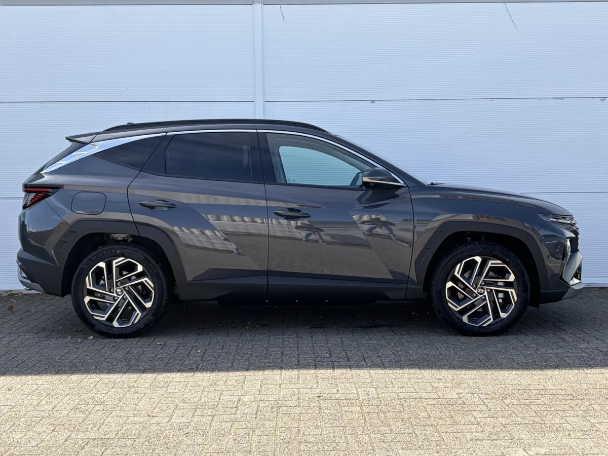 1.6 T-GDI PHEV Premium ** Nieuw uit voorraad leverbaar **