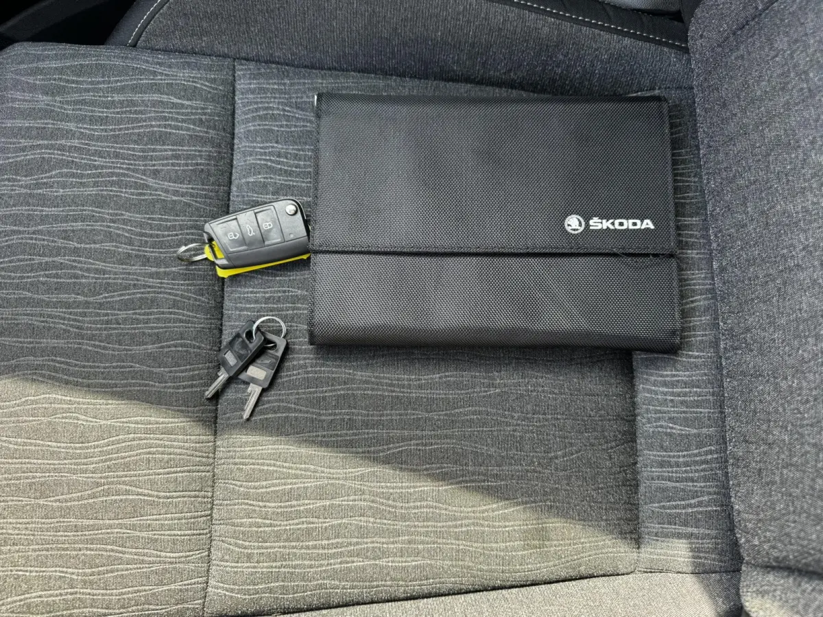 1.5 TSI ACT Style Business / Navigatie + Apple Carplay/Android Auto / Elek. Schuif-/Kanteldak / Cruise Control / Keyless Entry & Start
