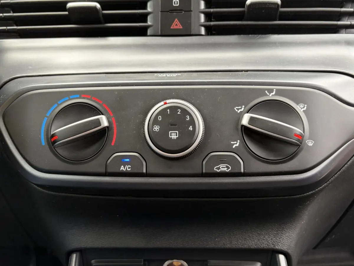 1.0 T-GDI Comfort / Cruise control / Apple Carplay/Android Auto / Rijstrooksensor met correctie / Airco /