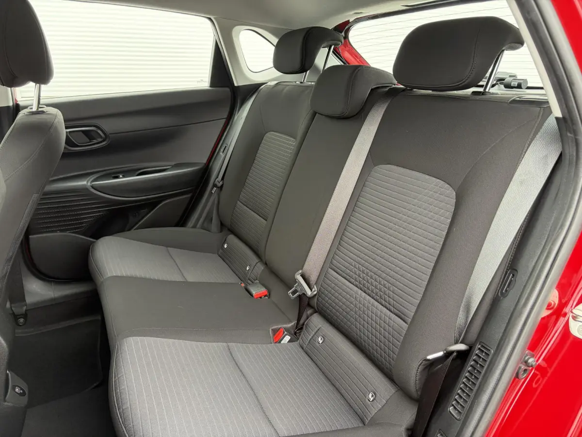 1.0 T-GDI Comfort / Cruise control / Apple Carplay/Android Auto / Rijstrooksensor met correctie / Airco /