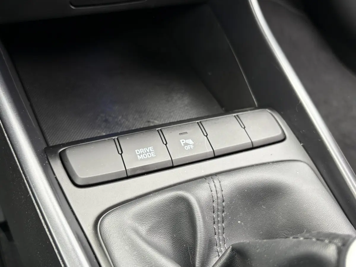 1.0 T-GDI Comfort / Cruise control / Apple Carplay/Android Auto / Rijstrooksensor met correctie / Airco /