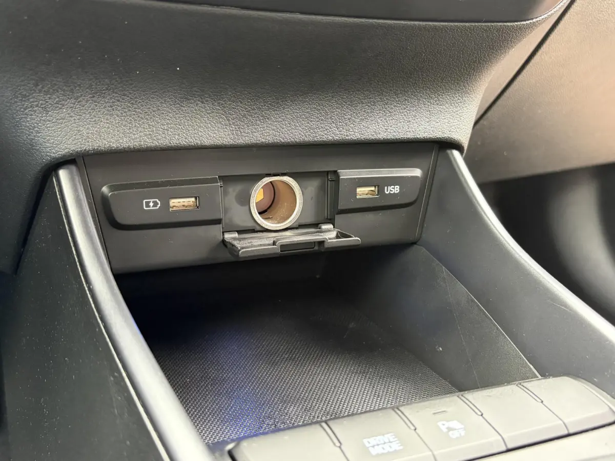 1.0 T-GDI Comfort / Cruise control / Apple Carplay/Android Auto / Rijstrooksensor met correctie / Airco /