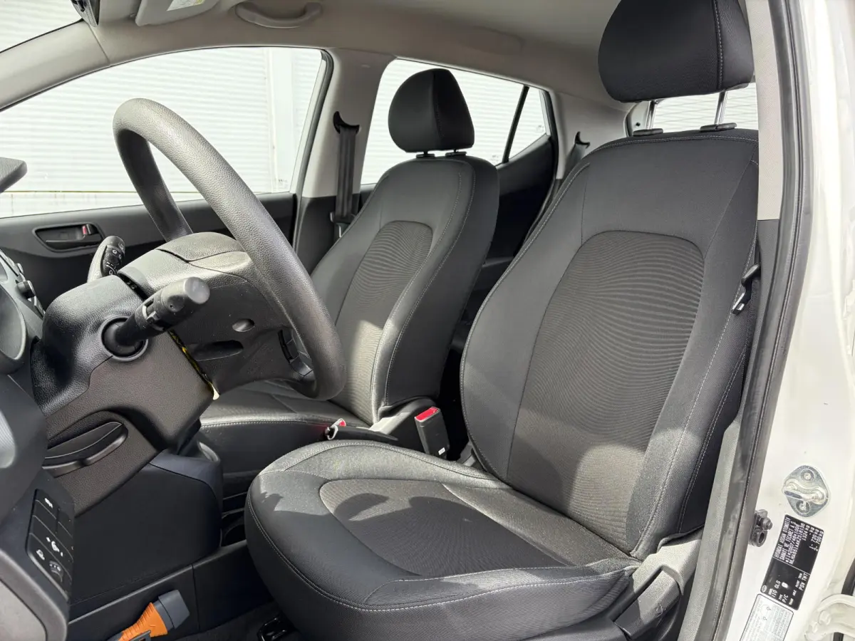 1.0i Comfort / Airco / Cruise control /