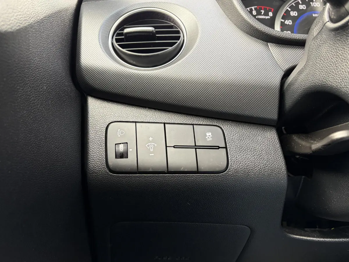1.0i Comfort / Airco / Cruise control /