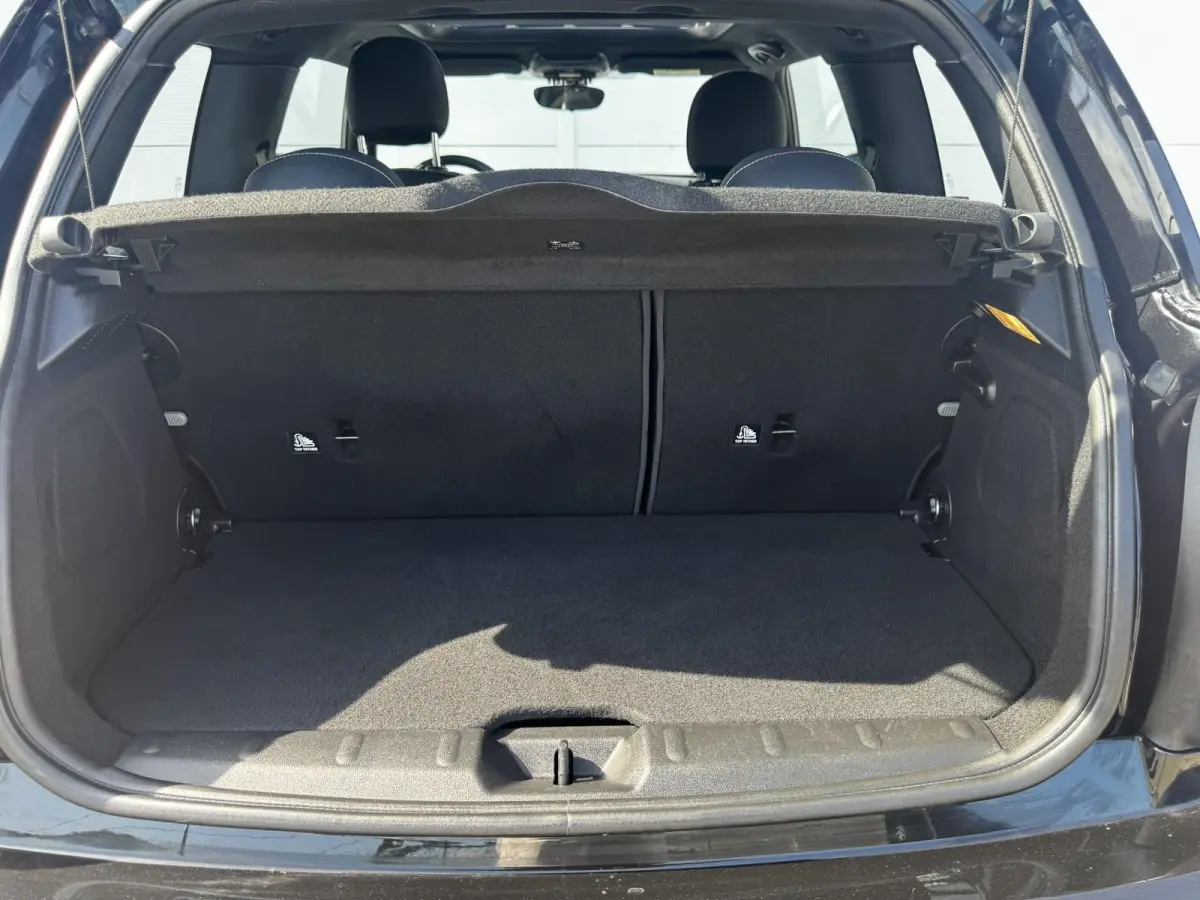 1.5 Cooper Pepper Serious Business / Stoelverwarming voor / Navigatie / Parkeersensoren achter / Panorama Dak /  Airco Climate Control