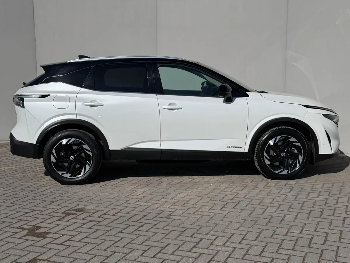 1.5 e-Power N-Connecta / Panoramadak / Facelift / Navigatie / 360 Camera / Dodehoek Detectie /  Apple Carplay& Android Auto / Adaptieve Cruise / Clima / DAB /