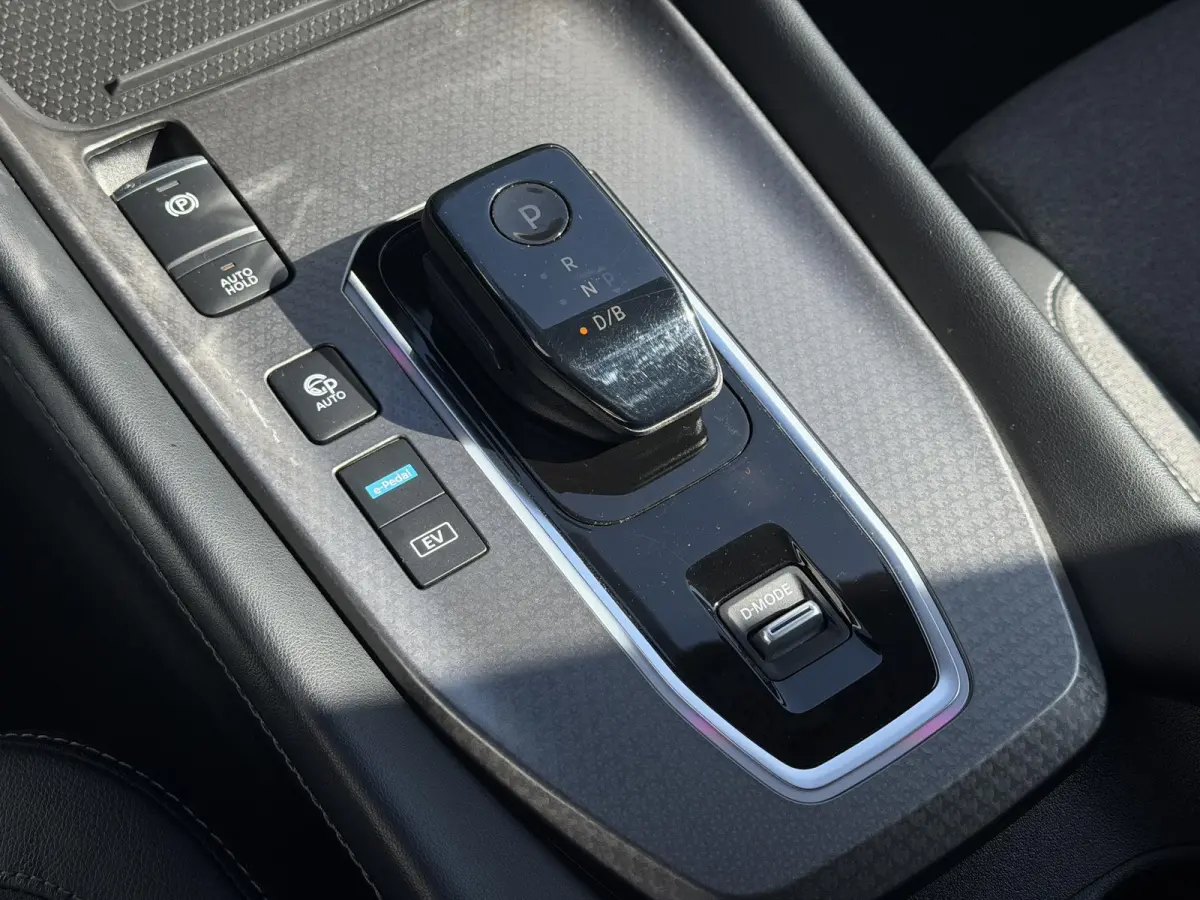 1.5 e-Power N-Connecta / Panoramadak / Facelift / Navigatie / 360 Camera / Dodehoek Detectie /  Apple Carplay& Android Auto / Adaptieve Cruise / Clima / DAB /