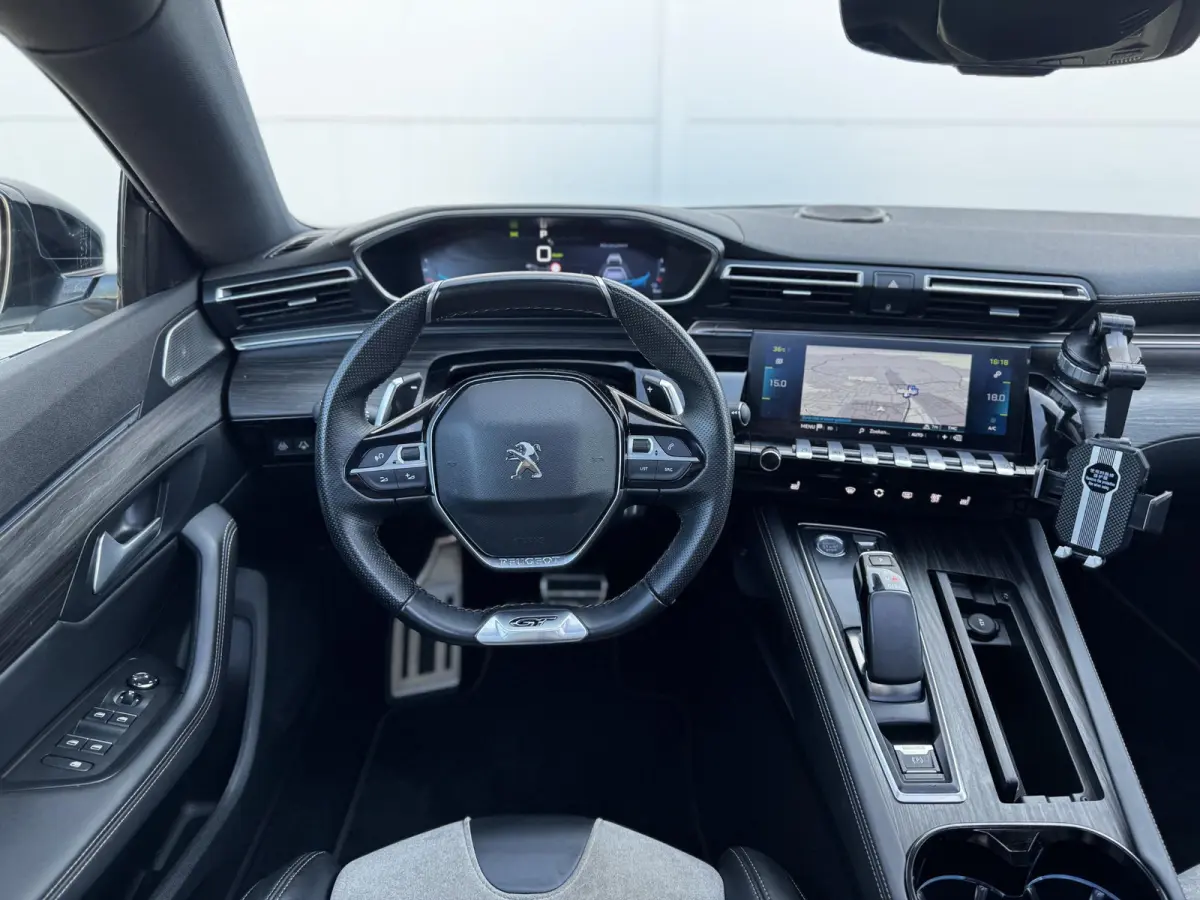 1.6 HYbrid GT / Panoramadak / Adaptief Cruise Control / Elektrische Voorstoelen Met Massage&Geheugen / Dode Hoek Detectie / 360 Camera